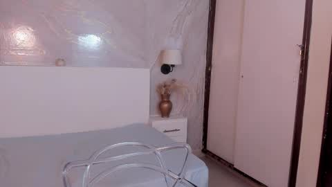 Snapshot of bellasky4 chatting on 10-05-25, 12:25 Bella online show from 10-05-25, 12:25