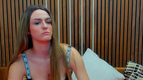 Snapshot of bellaskyex chatting on 10-18-25, 11:00 BellaSkyex online show from 10-18-25, 11:00