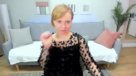 Snapshot of bellasmittssy chatting on 04-13-26, 09:15 bellasmittssy online show from 04-13-26, 09:15