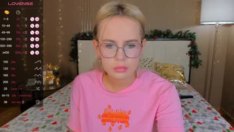 Bella online show from 12-18-24, 01:05