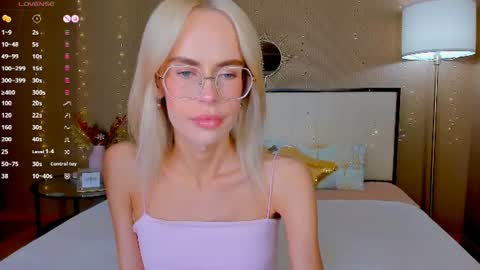 Bella online show from 06-10-26, 01:17