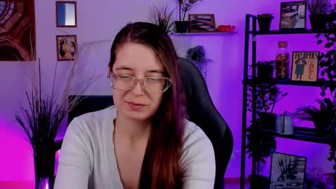 Snapshot of bellatrixllestrange chatting on 01-23-25, 07:40 Bella. Ntmu online show from 01-23-25, 07:40