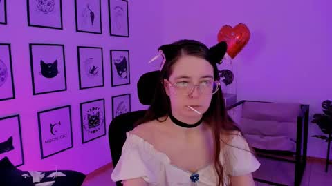 Snapshot of bellatrixllestrange chatting on 02-15-25, 11:25 Bella. Ntmu online show from 02-15-25, 11:25