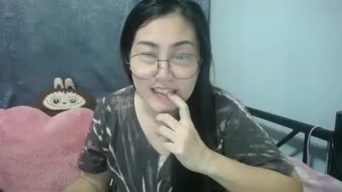 Snapshot of bellbabe chatting on 11-05-25, 02:50 Bella online show from 11-05-25, 02:50