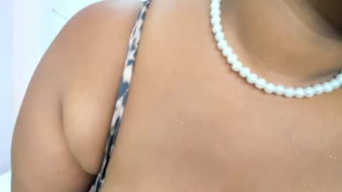 belle online show from 09-26-25, 10:36