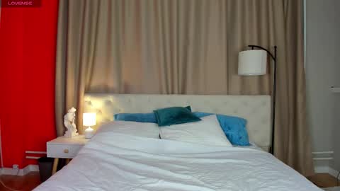 Belle online show from 10-10-25, 09:30