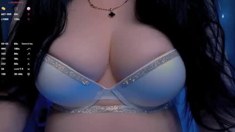 Snapshot of bellelovexx chatting on 05-18-26, 09:53 Hello I am kind friendly and cute girl online show from 05-18-26, 09:53
