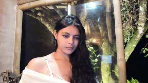 Snapshot of bellezacosmica chatting on 03-08-25, 02:55 bellezacosmica online show from 03-08-25, 02:55