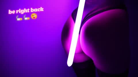 Your Annabelle Wolf  online show from 12-02-24, 09:35