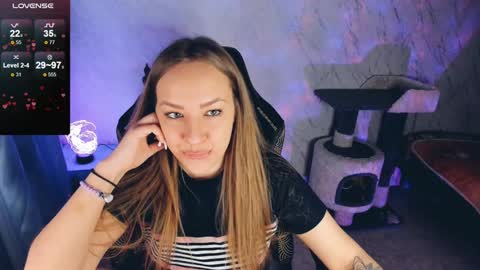 Your Annabelle Wolf  online show from 01-04-25, 01:10