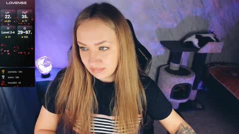 Your Annabelle Wolf  online show from 01-04-25, 04:11