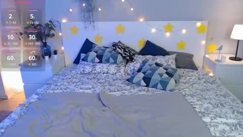 Bella online show from 09-25-25, 01:09