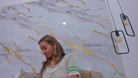 Snapshot of bellota_flak chatting on 01-18-25, 06:43 Bellota Flak online show from 01-18-25, 06:43