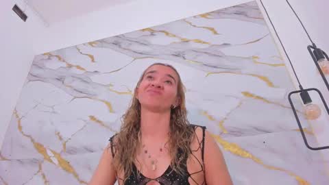 Snapshot of bellota_flak chatting on 02-01-25, 04:56 Bellota Flak online show from 02-01-25, 04:56