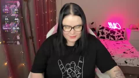 Snapshot of bellybooxo chatting on 02-06-26, 06:07 LinaBoo online show from 02-06-26, 06:07