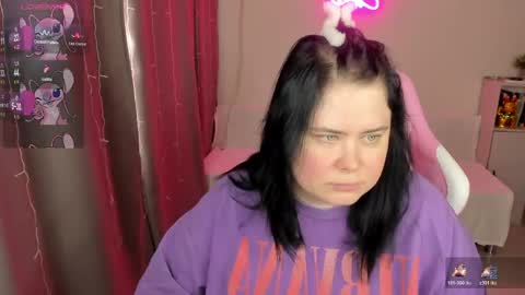 LinaBoo online show from 04-15-26, 07:37