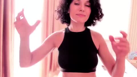 A girl from your  dreams online show from 06-22-26, 11:02