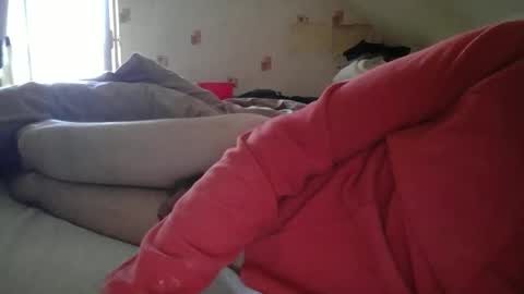 Snapshot of bemichel chatting on 04-19-26, 10:14 jaimetout online show from 04-19-26, 10:14