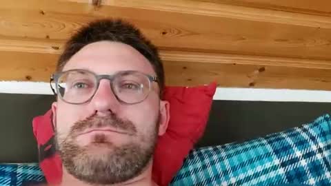 ben00189 online show from 07-04-26, 05:52