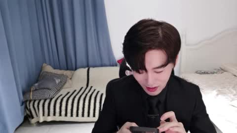 Snapshot of ben705676 chatting on 09-12-25, 01:55 Ben online show from 09-12-25, 01:55