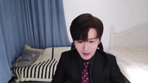 Snapshot of ben705676 chatting on 09-15-25, 02:17 Ben online show from 09-15-25, 02:17