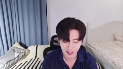 Snapshot of ben705676 chatting on 09-17-25, 02:30 Ben online show from 09-17-25, 02:30