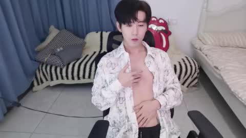 Snapshot of ben705676 chatting on 09-22-25, 02:41 Ben online show from 09-22-25, 02:41