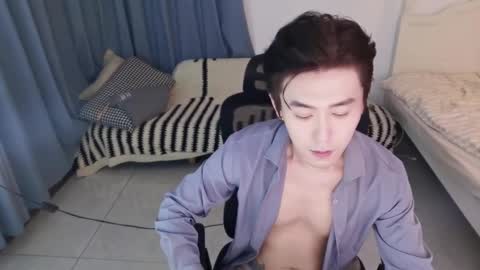 Snapshot of ben705676 chatting on 09-27-25, 02:00 Ben online show from 09-27-25, 02:00