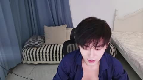 Snapshot of ben705676 chatting on 10-10-25, 03:11 Ben online show from 10-10-25, 03:11