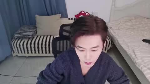 Snapshot of ben705676 chatting on 10-24-25, 02:46 Ben online show from 10-24-25, 02:46