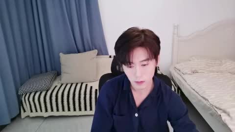 Snapshot of ben705676 chatting on 11-11-25, 01:44 Ben online show from 11-11-25, 01:44