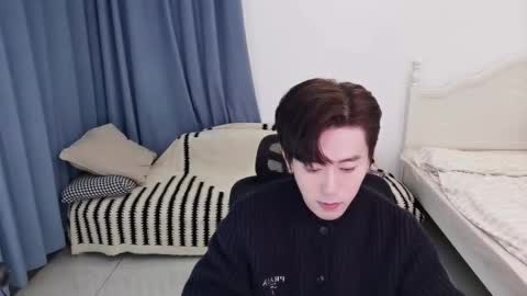 Snapshot of ben705676 chatting on 11-28-25, 01:47 Ben online show from 11-28-25, 01:47