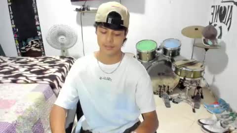 Snapshot of ben_falcon chatting on 11-12-25, 02:56 Ben online show from 11-12-25, 02:56