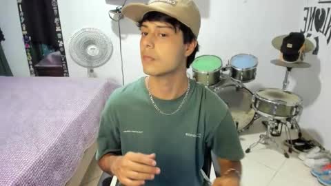 Snapshot of ben_falcon chatting on 03-06-26, 04:09 Ben online show from 03-06-26, 04:09