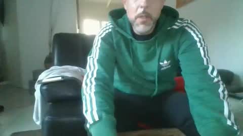 Snapshot of benbare13 chatting on 11-13-25, 03:55 benbare13 online show from 11-13-25, 03:55