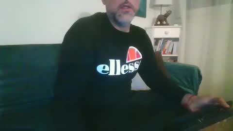 Snapshot of benbare13 chatting on 11-21-25, 10:52 benbare13 online show from 11-21-25, 10:52