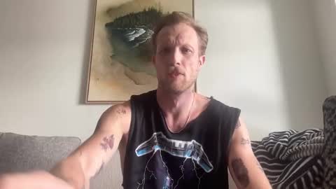 Snapshot of bendoverxo chatting on 11-01-25, 07:38 bendoverxo online show from 11-01-25, 07:38