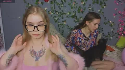 KENDALL  NATHAN online show from 05-20-26, 11:16