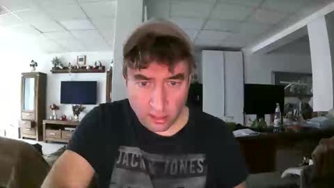 Robert  1984 online show from 12-15-25, 07:45