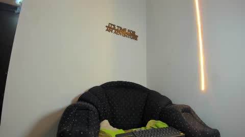 Benjamin online show from 07-11-26, 01:36
