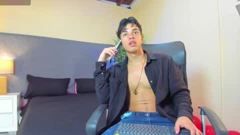 Snapshot of benjamin_more chatting on 02-15-25, 10:52 BENJAMIN online show from 02-15-25, 10:52