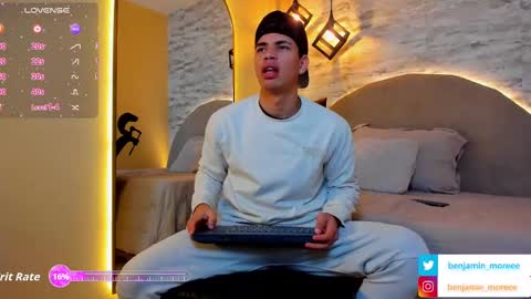 Snapshot of benjamin_more chatting on 09-24-25, 11:57 BENJAMIN online show from 09-24-25, 11:57