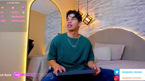 Snapshot of benjamin_more chatting on 10-06-25, 12:35 BENJAMIN online show from 10-06-25, 12:35