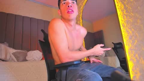 Snapshot of benjamin_more chatting on 12-03-25, 04:20 BENJAMIN online show from 12-03-25, 04:20