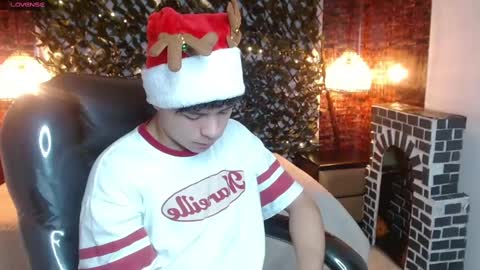 Snapshot of benjamintwink1 chatting on 12-16-24, 08:05 BENJAMIN online show from 12-16-24, 08:05