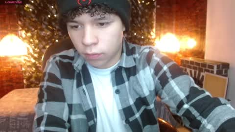 Snapshot of benjamintwink1 chatting on 01-08-25, 07:13 BENJAMIN online show from 01-08-25, 07:13