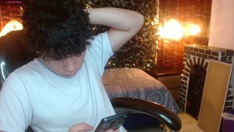 Snapshot of benjamintwink1 chatting on 01-08-25, 10:16 BENJAMIN online show from 01-08-25, 10:16