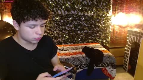 Snapshot of benjamintwink1 chatting on 01-11-25, 12:01 BENJAMIN online show from 01-11-25, 12:01