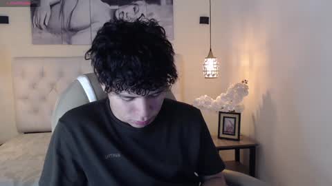 Snapshot of benjamintwink1 chatting on 01-12-25, 11:04 BENJAMIN online show from 01-12-25, 11:04