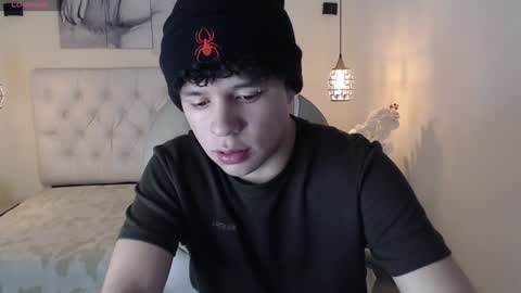 Snapshot of benjamintwink1 chatting on 01-13-25, 02:07 BENJAMIN online show from 01-13-25, 02:07